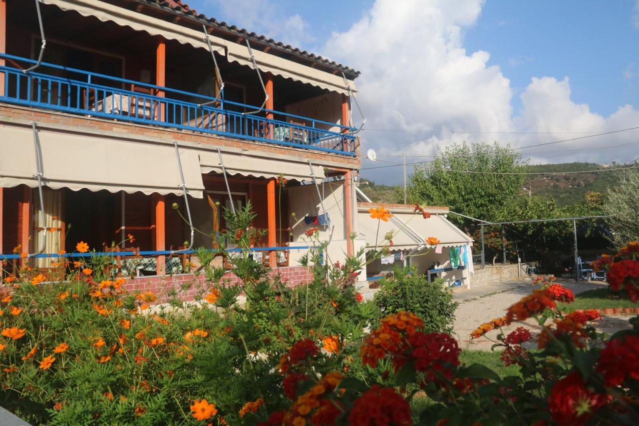 Guesthouse Rondo Himare Buitenkant foto