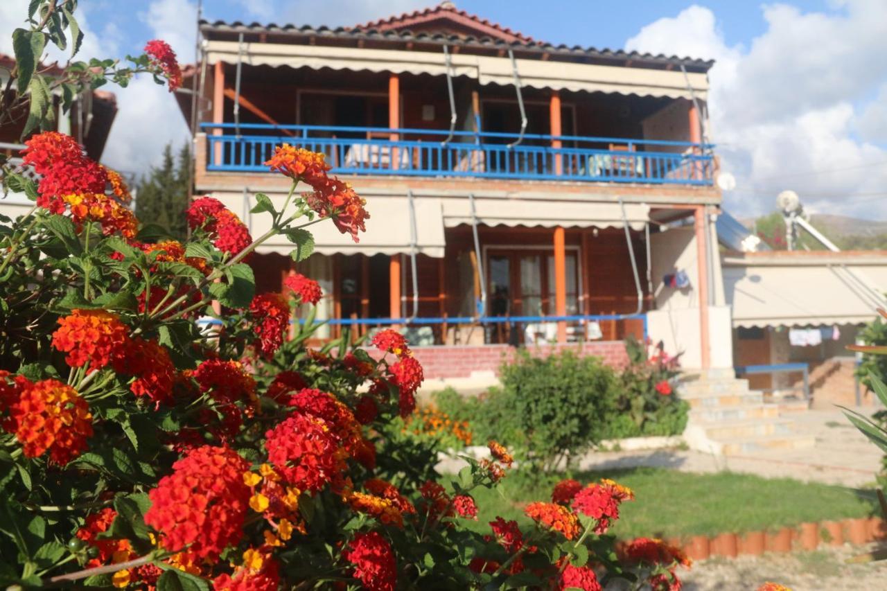 Guesthouse Rondo Himare Buitenkant foto