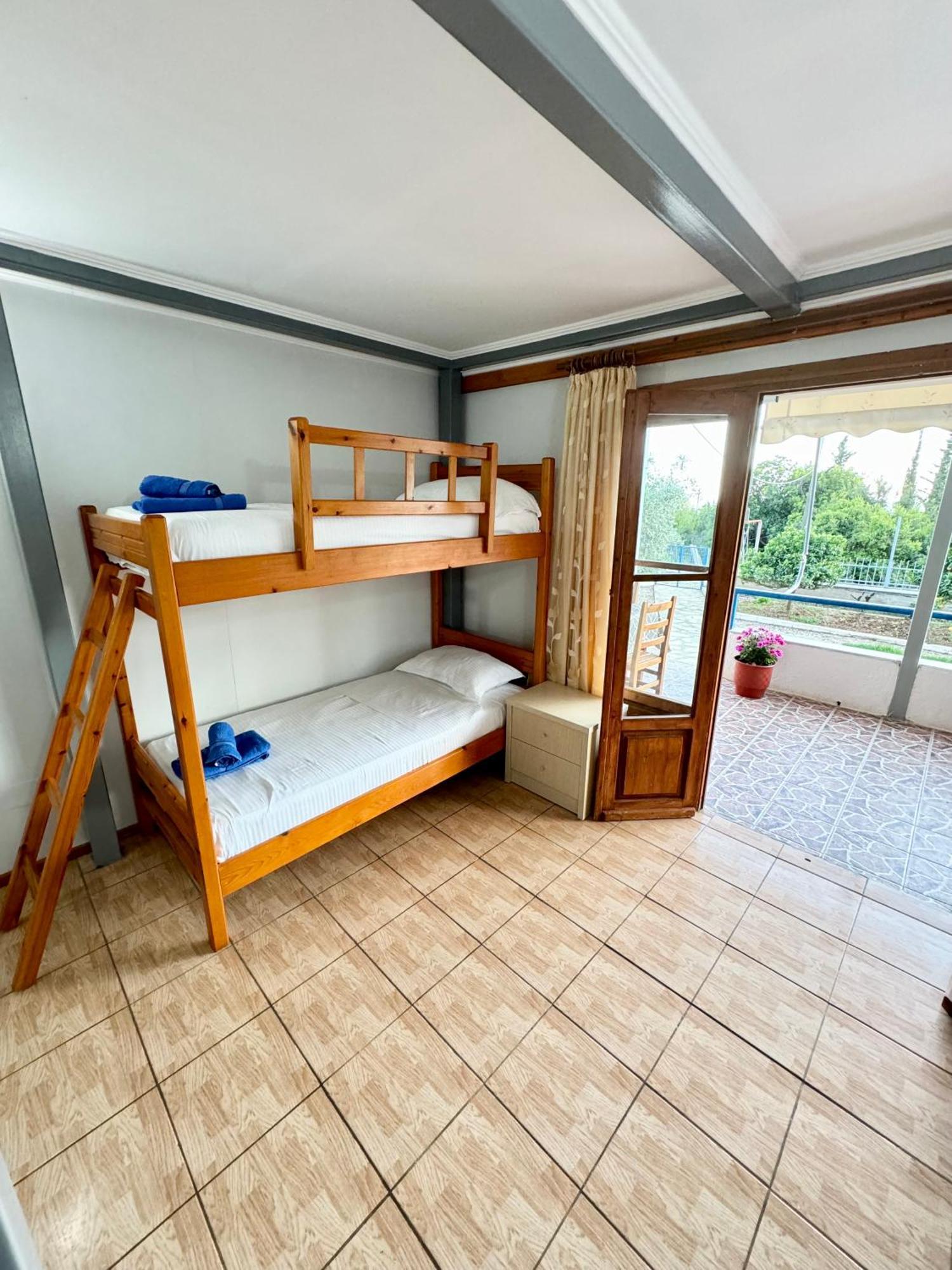 Guesthouse Rondo Himare Buitenkant foto