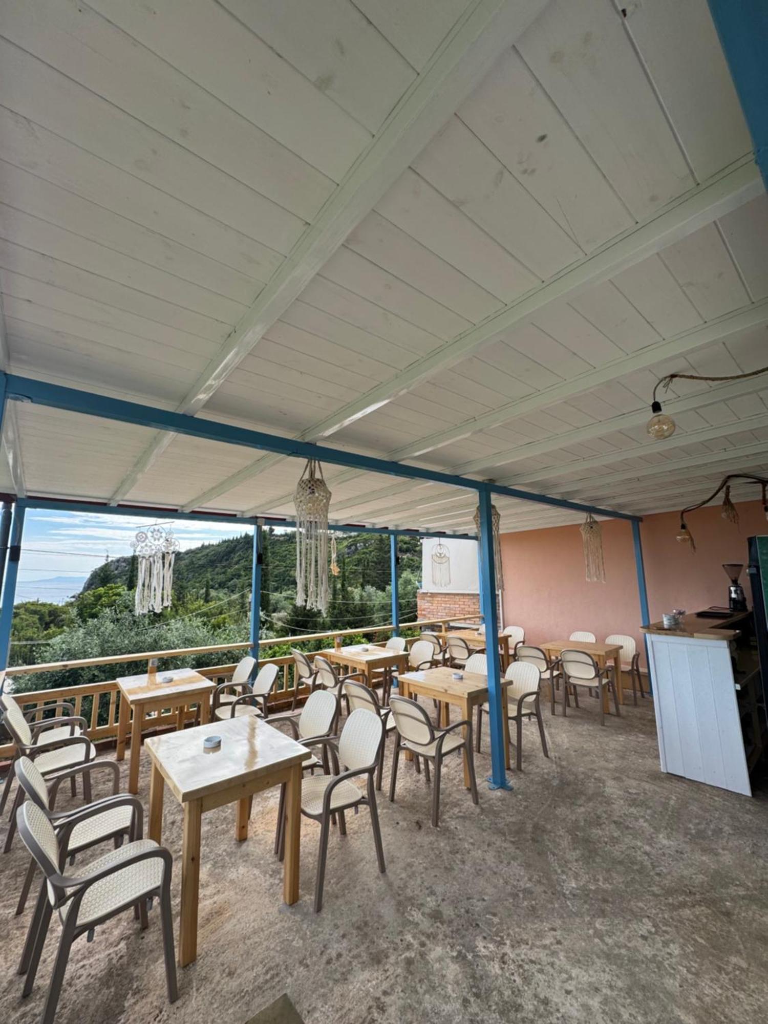 Guesthouse Rondo Himare Buitenkant foto