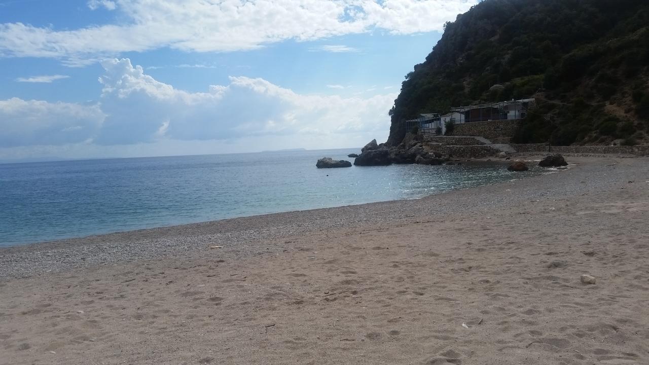 Guesthouse Rondo Himare Buitenkant foto