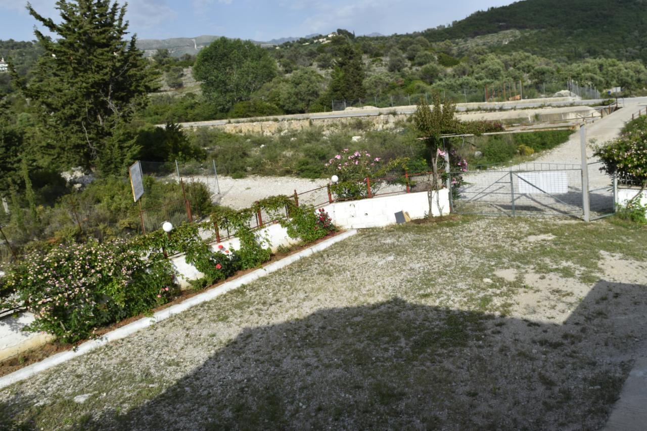 Guesthouse Rondo Himare Buitenkant foto