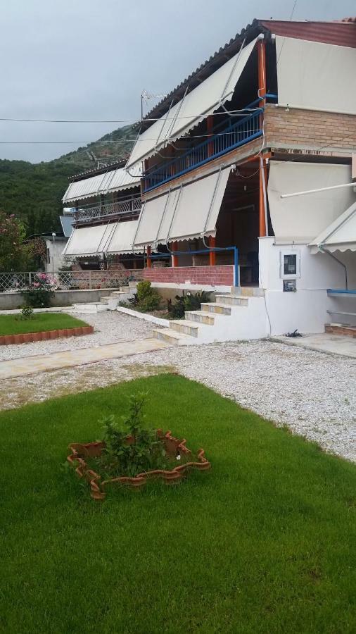 Guesthouse Rondo Himare Buitenkant foto